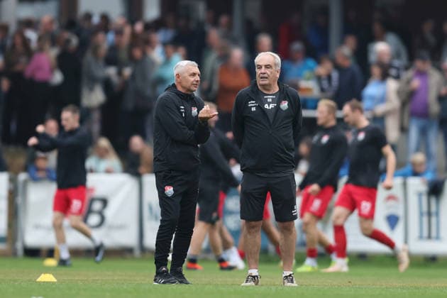18.08.2026, Herren, Fussball, Saison 2026 2027, Regionalliga Bayern, 5. Spieltag: TSV Aubstadt - TSV 1860 Muenchen v.li. Claudiu Bozesan (Cheftrainer, TSV Aubstadt) und Günter Schirling (Abteilungsleitung Fussball, TSV Aubstadt) Sulzfeld Schulstadion Aubstadt (NGN Arena) Bayern Deutschland *** August 18, 2026, Men s Soccer, 2026–2027 Season, Bavarian Regional League, Matchday 5: TSV Aubstadt vs. TSV 1860 Munich; from left: Claudiu Bozesan, Head Coach, TSV Aubstadt, and Günter Schirling, Head of the Soccer Department, TSV Aubstadt; Sulzfeld School Stadium, Aubstadt; NGN Arena, Bavaria, Germany