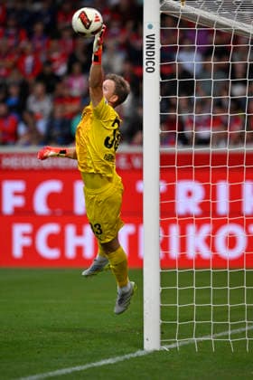 TOR zum 1:1 Felipe Chavez FC Bayern Muenchen FCB (32) (nicht im Bild) Torwart Thomas Daehne 1. FC Heidenheim 1846 FCH (33) Aktion 1. FC Heidenheim 1846 FCH vs FC Bayern Muenchen FCB TESTSPIEL 18.08.2026 DFL REGULATIONS PROHIBIT ANY USE OF PHOTOGRAPHS AS IMAGE SEQUENCES AND OR QUASI-VIDEO 1. FC Heidenheim 1846 FCH vs FC Bayern Muenchen FCB TESTSPIEL *** GOAL: 1–1 Felipe Chavez FC Bayern Munich (FCB) 32 (not in the frame); Goalkeeper Thomas Daehne 1 FC Heidenheim 1846 (FCH) 33 Action: 1 FC Heidenheim 1846 (FCH) vs. FC Bayern Munich (FCB) Friendly Match 18 08 2026 DFL regulations prohibit any use of photographs as image sequences and or quasi-video 1 FC Heidenheim 1846 FCH vs. FC Bayern Munich FCB Friendly Match