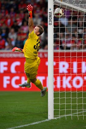 TOR zum 1:1 Felipe Chavez FC Bayern Muenchen FCB (32) (nicht im Bild) Torwart Thomas Daehne 1. FC Heidenheim 1846 FCH (33) Aktion 1. FC Heidenheim 1846 FCH vs FC Bayern Muenchen FCB TESTSPIEL 18.08.2026 DFL REGULATIONS PROHIBIT ANY USE OF PHOTOGRAPHS AS IMAGE SEQUENCES AND OR QUASI-VIDEO 1. FC Heidenheim 1846 FCH vs FC Bayern Muenchen FCB TESTSPIEL *** GOAL: 1–1 Felipe Chavez FC Bayern Munich (FCB) 32 (not in the frame); Goalkeeper Thomas Daehne 1 FC Heidenheim 1846 (FCH) 33 Action: 1 FC Heidenheim 1846 (FCH) vs. FC Bayern Munich (FCB) Friendly Match 18 08 2026 DFL regulations prohibit any use of photographs as image sequences and or quasi-video 1 FC Heidenheim 1846 FCH vs. FC Bayern Munich FCB Friendly Match
