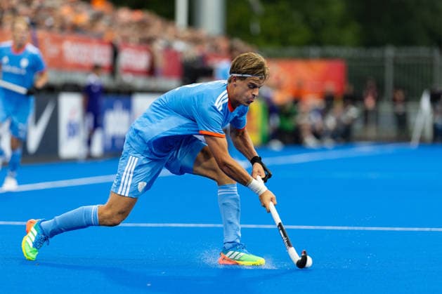 Argentina v Netherlands - FIH Hockey World Cup AMSTELVEEN, NETHERLANDS - AUGUST 18: Justen Blok of Netherlands during the FIH Hockey World Cup match between Argentina and Netherlands at Wagener Stadion on August 18, 2026 in Amstelveen, Netherlands. Amstelveen Wagener Stadion Netherlands Content not available for redistribution in The Netherlands directly or indirectly through any third parties. Copyright: xMarcelxvanxPlateringenx