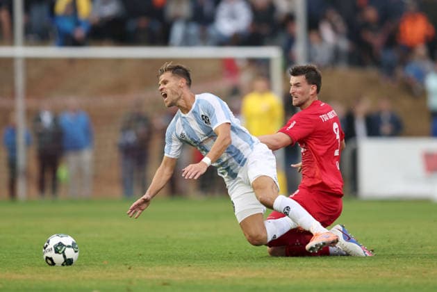 18.08.2026, Herren, Fussball, Saison 2026 2027, Regionalliga Bayern, 5. Spieltag: TSV Aubstadt - TSV 1860 Muenchen Florian Niederlechner ( 7, TSV 1860 München) und Tim Hüttl ( 3, TSV Aubstadt) Sulzfeld Schulstadion Aubstadt (NGN Arena) Bayern Deutschland *** August 18, 2026, Men s Soccer, 2026–2027 Season, Bavarian Regional League, Matchday 5: TSV Aubstadt vs. TSV 1860 Munich—Florian Niederlechner (7), TSV 1860 Munich and Tim Hüttl (3), TSV Aubstadt Sulzfeld, Schulstadion Aubstadt, NGN Arena, Bavaria, Germany