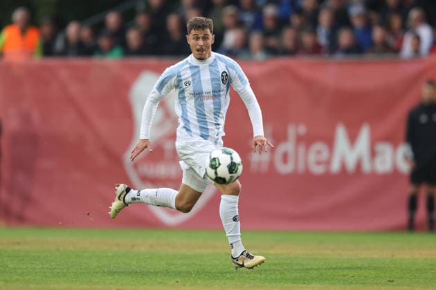18.08.2026, Herren, Fussball, Saison 2026 2027, Regionalliga Bayern, 5. Spieltag: TSV Aubstadt - TSV 1860 Muenchen Benedikt Hoppe ( 6, TSV 1860 München) Sulzfeld Schulstadion Aubstadt (NGN Arena) Bayern Deutschland *** August 18, 2026, Men s, Soccer, 2026–2027 season, Bavarian Regional League, Matchday 5: TSV Aubstadt vs. TSV 1860 Munich, Benedikt Hoppe 6, TSV 1860 Munich, Sulzfeld, Schulstadion Aubstadt, NGN Arena, Bavaria, Germany