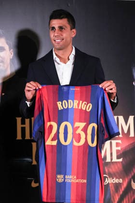 August 18, 2026, Barcelona, Barcelona, SPAIN: Rodrigo Hernandez poses in her FC Barcelona, Barca shirt during his presentation as new player of FC Barcelona at Commercial Office on August 18, 2026 in Barcelona, Spain. Rodrigo Hernandez Presentation As New Player Of FC Barcelona  - ZUMAa181 20260818_zaa_a181_051 Copyright: xJavierxBorregox
