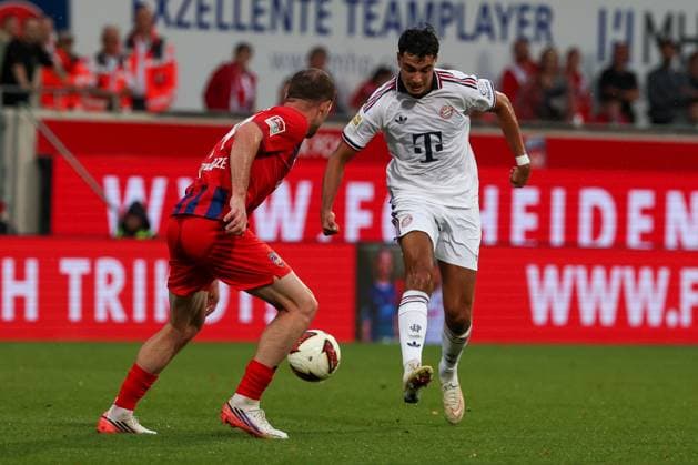 Alexandar Pavlovic 45 (FC Bayern Muenchen) in Aktion, 1. FC Heidenheim 1846 vs. FC Bayern Muenchen, Fussball, Maenner, Bundesliga, Freundschaftsspiel, Friendly Match, Saison 2026 2027, 18.08.2026 DFB regulations prohibit any use of photographs as image sequences and or quasi-video Heidenheim Baden-Wuerttemberg Deutschland *** Alexandar Pavlovic 45, FC Bayern Munich in action, 1 FC Heidenheim 1846 vs. FC Bayern Munich, soccer, men s, Bundesliga, friendly match, 2026–2027 season, August 18, 2026 DFB regulations prohibit any use of photographs as image sequences and or quasi-video Heidenheim, Baden-Württemberg, Germany Copyright: xkolbert-press MartinxAgüerax