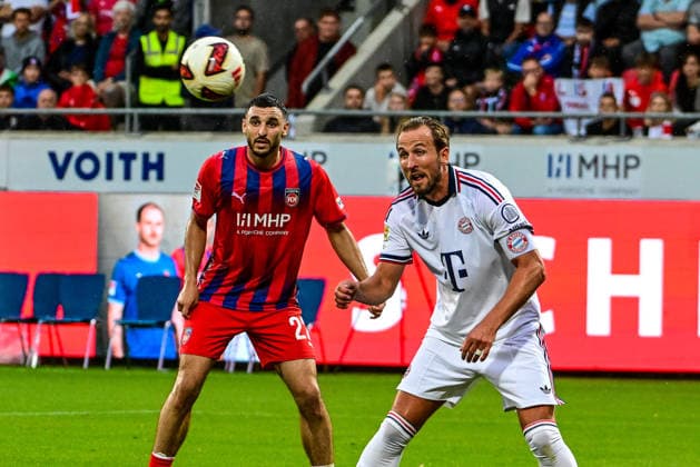 18.08.2026, GER, Fußball, Herren, FSP, 1. FC Heidenheim vs FC Bayern München Harry Kane (Bayern Muenchen, 9) bereit für Kopfball Heidenheim Voith-Arena Baden-Württemberg Deutschland *** August 18, 2026, Germany, Soccer, Men s, FSP, 1. FC Heidenheim vs. FC Bayern Munich; Harry Kane, Bayern Munich, No. 9, ready for a header; Heidenheim Voith Arena, Baden-Württemberg, Germany Copyright: xNordphotox xHafnerx