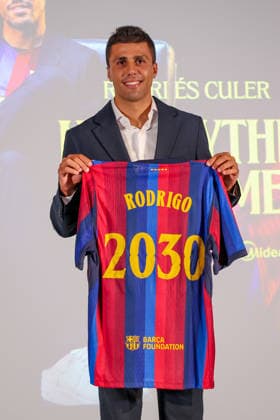 Rodri officially presented as Barcelona player BARCELONA, SPAIN - AUGUST 18: Rodrigo Hernandez Rodri of FC Barcelona, Barca poses with an FC Barcelona shirt bearing his name and the year 2030 during his official presentation as an FC Barcelona player at Spotify Camp Nou on August 18, 2026, in Barcelona, Spain. Adria Puig Anadolu Barcelona Spain. Editorial use only. Please get in touch for any other usage.  Copyright: x2026xAnadoluxAdriaxPuigx