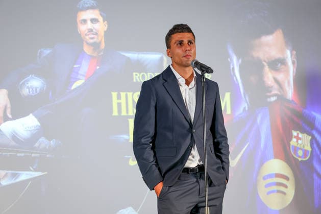 Rodri officially presented as Barcelona player BARCELONA, SPAIN - AUGUST 18: Rodrigo Hernandez Rodri of FC Barcelona, Barca speaks during the official presentation as an FC Barcelona player at Spotify Camp Nou on August 18, 2026, in Barcelona, Spain. Adria Puig Anadolu Barcelona Spain. Editorial use only. Please get in touch for any other usage.  Copyright: x2026xAnadoluxAdriaxPuigx