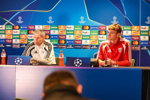 SOCCER - UEFA CL, Celtic vs LASK GLASGOW,SCOTLAND,18.AUG.26 - SOCCER - UEFA Champions League, play-off, Celtic Glasgow vs Linzer ASK, preview, press conference, PK, Pressekonferenz LASK. Image shows head coach Dietmar Kuehbauer (LASK) and Lukas Jungwirth (LASK).  GEPAxpictures xManuelxBinder