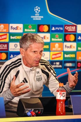 SOCCER - UEFA CL, Celtic vs LASK GLASGOW,SCOTLAND,18.AUG.26 - SOCCER - UEFA Champions League, play-off, Celtic Glasgow vs Linzer ASK, preview, press conference, PK, Pressekonferenz LASK. Image shows head coach Dietmar Kuehbauer (LASK).  GEPAxpictures xManuelxBinder