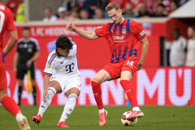 Fußball, Testspiel, 20260818, 1. FC Heidenheim - FC Bayern München. Im Bild v.l. Maycon CARDOZO (Bayern, 49), Maximilian BREUNIG (Heidenheim, 14). Heidenheim Voith-Arena Baden-Württemberg Deutschland *** Soccer, Friendly Match, 20260818, 1 FC Heidenheim vs. FC Bayern Munich. Pictured, from left: Maycon CARDOZO (Bayern), 49; Maximilian BREUNIG (Heidenheim), 14. Heidenheim Voith Arena, Baden-Württemberg, Germany Copyright: Passion2Press MarkusxFischerx