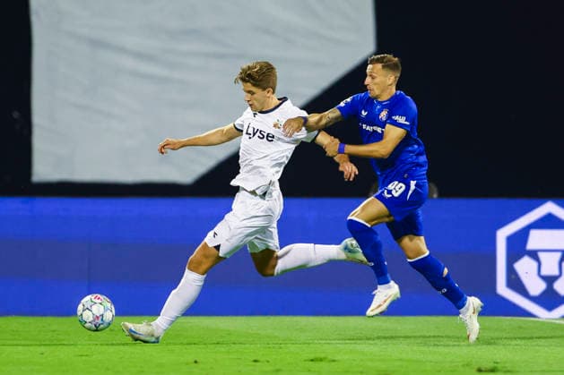 Champions League qualification, playoff: Dinamo Zagreb-Viking Zagreb 20260818. Viking coach Morten Jensen during the Champions League qualifying playoff match between Dinamo Zagreb and Viking at Maksimir Stadium. Photo: Nikola Krstic NTB Zagreb Croatia EDITORIAL USE ONLY. RESTRICTED USE FOR BETTING COMPANIES Ref:_SPOUn34mlpaf0g.jpg *** Champions League qualification, playoff Dinamo Zagreb vs. Viking Zagreb 20260818 Viking coach Morten Jensen during the Champions League qualifying playoff match between Dinamo Zagreb and Viking at Maksimir Stadium Photo Nikola Krstic NTB Zagreb Croatia EDITORIAL USE ONLY RESTRICTED USE FOR BETTING COMPANIES  Copyright: xNTBx