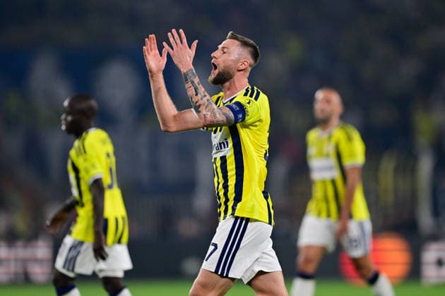 Fenerbahce v Olympique Lyonnais - UEFA Champions League ISTANBUL, TURKIYE - AUGUST 18: Milan Skriniar of Fenerbahce reacts during UEFA Champions League play-off round first leg match between Fenerbahce and Olympique Lyonnais at Chobani Stadium in Istanbul, Turkiye on August 18, 2026. Cem Tekkesinoglu Anadolu Istanbul Turkey. Editorial use only. Please get in touch for any other usage.  Copyright: x2026xAnadoluxCemxTekkesinoglux