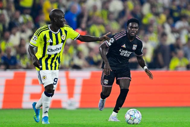 Fenerbahce v Olympique Lyonnais - UEFA Champions League ISTANBUL, TURKIYE - AUGUST 18: N Golo Kante (91) of Fenerbahce in action against Ernest Nuamah of Olympique Lyonnais during UEFA Champions League play-off round first leg match between Fenerbahce and Olympique Lyonnais at Chobani Stadium in Istanbul, Turkiye on August 18, 2026. Cem Tekkesinoglu Anadolu Istanbul Turkey. Editorial use only. Please get in touch for any other usage.  Copyright: x2026xAnadoluxCemxTekkesinoglux