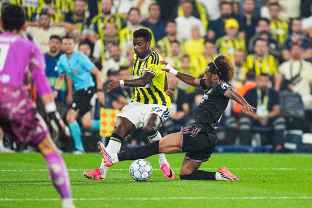 Fenerbahce v Olympique Lyonnais - UEFA Champions League ISTANBUL, TURKIYE - AUGUST 18: Nelson Semedo (L) of Fenerbahce in action against Malick Fofana (R) of Olympique Lyonnais during the UEFA Champions League play-off round first leg match between Fenerbahce and Olympique Lyonnais at Chobani Stadium in Istanbul, Turkiye on August 18, 2026. Cemal Yurttas Anadolu Istanbul Turkey. Editorial use only. Please get in touch for any other usage.  Copyright: x2026xAnadoluxCemalxYurttasx