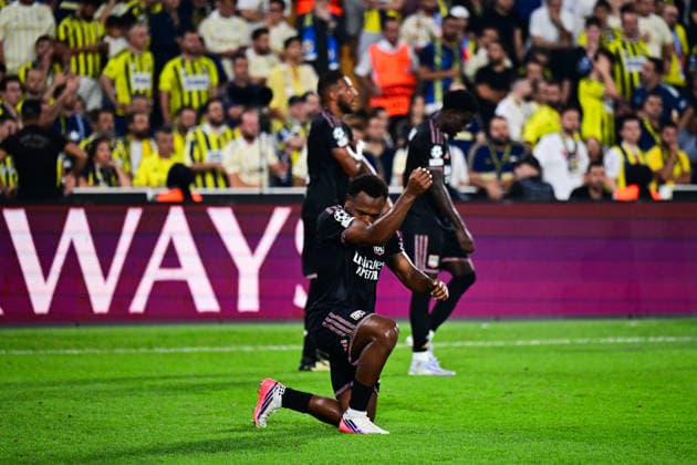 Fenerbahce v Olympique Lyonnais - UEFA Champions League ISTANBUL, TURKIYE - AUGUST 18: Lois Openda of Olympique Lyonnais celebrates after score a goal the UEFA Champions League play-off round first-leg match between Fenerbahce and Olympique Lyonnais at Chobani Stadium on August 18, 2026, in Istanbul, Turkiye. Cem Tekkesinoglu Anadolu Istanbul Turkey. Editorial use only. Please get in touch for any other usage.  Copyright: x2026xAnadoluxCemxTekkesinoglux