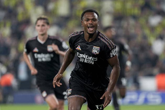 Fenerbahce v Olympique Lyonnais - UEFA Champions League ISTANBUL, TURKIYE - AUGUST 18: Olympique Lyonnais player Lois Openda (17) celebrates after scoring a goal during the UEFA Champions League play-off round first-leg match between Fenerbahce and Olympique Lyonnais at Chobani Stadium on August 18, 2026, in Istanbul, Turkiye. Arife Karakum Anadolu Istanbul Turkey. Editorial use only. Please get in touch for any other usage.  Copyright: x2026xAnadoluxArifexKarakumx
