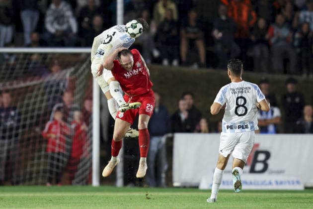 18.08.2026, Herren, Fussball, Saison 2026 2027, Regionalliga Bayern, 5. Spieltag: TSV Aubstadt - TSV 1860 Muenchen Benedikt Hoppe ( 6, TSV 1860 München) und Marco Nickel ( 29, TSV Aubstadt) Sulzfeld Schulstadion Aubstadt (NGN Arena) Bayern Deutschland *** August 18, 2026, Men s Soccer, 2026–2027 Season, Bavarian Regional League, Matchday 5: TSV Aubstadt vs. TSV 1860 Munich, Benedikt Hoppe 6, TSV 1860 Munich and Marco Nickel 29, TSV Aubstadt, Sulzfeld, Schulstadion Aubstadt, NGN Arena, Bavaria, Germany