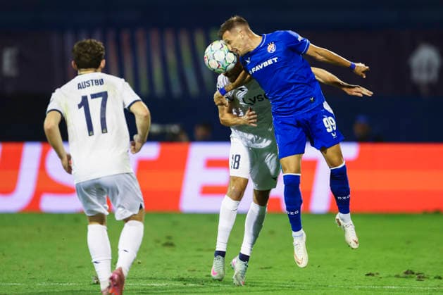 Champions League-kvalifisering, playoff: Dinamo Zagreb-Viking Zagreb 20260818. Dinamo Zagrebs Mislav Orsic og Vikings Sondre Bjorshol under playoff-kampen i Champions League-kvalifiseringen mellom Dinamo Zagreb og Viking pa Maksimir stadion. Foto: Nikola Krstic NTB Zagreb Kroatia EDITORIAL USE ONLY. RESTRICTED USE FOR BETTING COMPANIES Ref:_SPOeDhtdBN2ai8.jpg *** Champions League Qualifying, Playoff: Dinamo Zagreb vs. Viking Zagreb, August 18, 2026. Dinamo Zagreb’s Mislav Oröic and Viking’s Sondre Bjørshol during the Champions League qualifying playoff match between Dinamo Zagreb and Viking at Maksimir Stadium. Photo by Nikola Krstic, NTB, Zagreb, Croatia. EDITORIAL USE ONLY RESTRICTED USE FOR BETTING COMPANIES  Copyright: xNikolaxKrsticx xNTBx