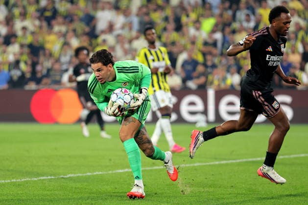 2026-08-18 Fenerbahce v Olympique Lyonnais - UEFA Champions League 2026 27 Play-Offs First Leg ISTANBUL, TURKEY - AUGUST 18: Ederson of Fenerbahce during the UEFA Champions League 2026 27 Play-Offs First Leg match between Fenerbahce and Olympique Lyonnais at Sukru Saracoglu Stadium on August 18, 2026 in Istanbul, Turkey. (Photo by BSR Agency) Istanbul Turkey Content not available for redistribution in The Netherlands directly or indirectly through any third parties. Copyright: xBSRxAgencyx