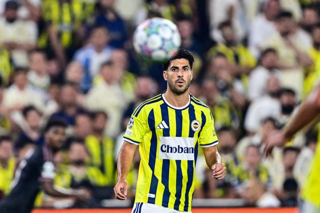 Fenerbahce v Olympique Lyonnais - UEFA Champions League ISTANBUL, TURKIYE - AUGUST 18: Marco Asensio of Fenerbahce in action during the UEFA Champions League play-off round first-leg match between Fenerbahce and Olympique Lyonnais at Chobani Stadium on August 18, 2026, in Istanbul, Turkiye. Cem Tekkesinoglu Anadolu Istanbul Turkey. Editorial use only. Please get in touch for any other usage.  Copyright: x2026xAnadoluxCemxTekkesinoglux