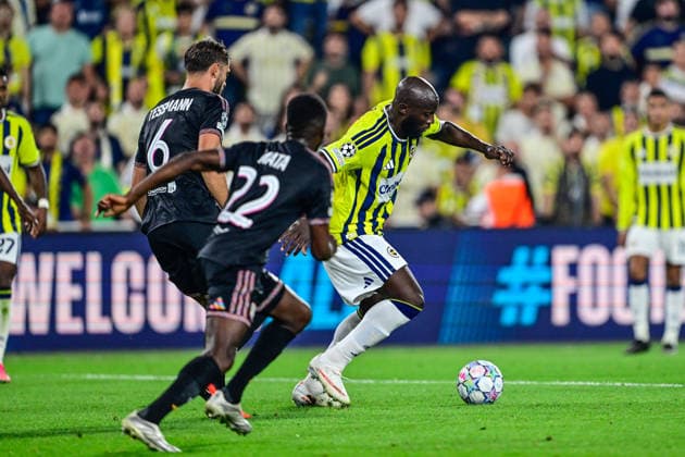 Fenerbahce v Olympique Lyonnais - UEFA Champions League ISTANBUL, TURKIYE - AUGUST 18: Romelu Lukaku of Fenerbahce in action during the UEFA Champions League play-off round first-leg match between Fenerbahce and Olympique Lyonnais at Chobani Stadium on August 18, 2026, in Istanbul, Turkiye. Cem Tekkesinoglu Anadolu Istanbul Turkey. Editorial use only. Please get in touch for any other usage.  Copyright: x2026xAnadoluxCemxTekkesinoglux