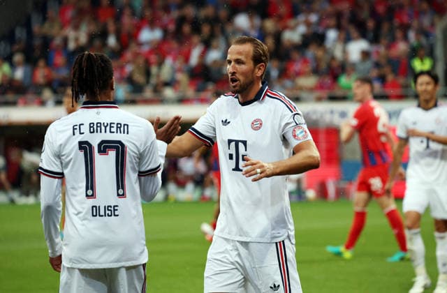 18.08.26 1. FC Heidenheim - FC Bayern München Deutschland, Heidenheim, 18.08.2026, Fussball, Bundesliga, Saison 2026 2027, Testspiel, 1. FC Heidenheim - FC Bayern München: v.l. Michael Olise, Harry Kane (beide FC Bayern München). *** August 18, 2026, 1 FC Heidenheim vs. FC Bayern Munich, Germany, Heidenheim, August 18, 2026, Soccer, Bundesliga, 2026–2027 season, Friendly match, 1 FC Heidenheim vs. FC Bayern Munich, featuring Michael Olise and Harry Kane (both of FC Bayern Munich)