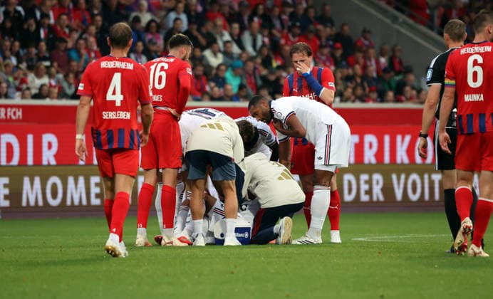 18.08.26 1. FC Heidenheim - FC Bayern München Deutschland, Heidenheim, 18.08.2026, Fussball, Bundesliga, Saison 2026 2027, Testspiel, 1. FC Heidenheim - FC Bayern München: Jamal Musiala (FC Bayern München); Verletzung. *** August 18, 2026 1 FC Heidenheim vs. FC Bayern Munich Germany, Heidenheim, August 18, 2026, Soccer, Bundesliga, 2026–2027 Season, Friendly Match, 1 FC Heidenheim vs. FC Bayern Munich, Jamal Musiala, FC Bayern Munich, Injury
