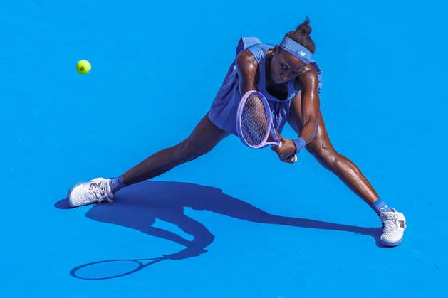 Sport Bilder des Tages #2 August 18, 2026, Mason, Ohio, U.S: Coco Gauff (USA) hits a two-handed backhand during TuesdayÃ¢â‚¬â ¢s third round at the Cincinnati Open at the Lindner Family Tennis Center , Mason, Oh. Tennis 2026 - Cincinnati Open WTA, Tennis Damen  - ZUMAs304 20260818_zaf_s304_017 Copyright: xScottxStuartx