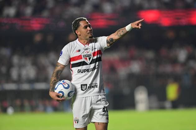 Cicero Pompeu de Toledo Sao Paulo, (SP) - 08 18 2026 - SPORTS Copa Sudamericana: SAO PAULO X BOLIVAR - Goal by Luciano of Sao Paulo, during the match between Sao Paulo x Bolivar, valid for the second leg of the round of 16 of the Copa Sudamericana, held at the Morumbi stadium, in Sao Paulo, on the night of Tuesday, August 18 (Photo: Eduardo Carmim Photo Premium SPP) 30930 (Eduardo Carmim SPP)  Copyright: xEduardoxCarmimx xSPPx spp-en-EdCa-copa_sul_americana_sao_paulo_bolivar_bol_498112