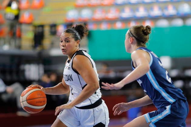FIBA Women s Olympic Pre-Qualifying Tournament 2026 - South Sudan vs Argentina Moira Joiner (L) of South Sudan vies for the ball with Olivia Oltmann of Argentina during the Group A game of the FIBA Women s Olympic Pre-Qualifying Tournament 2026 between South Sudan and Argentina in Guadalajara, Mexico, 18 August 2026. GUADALAJARA Mexico  Copyright: xFRANCISCOxGUASCOx