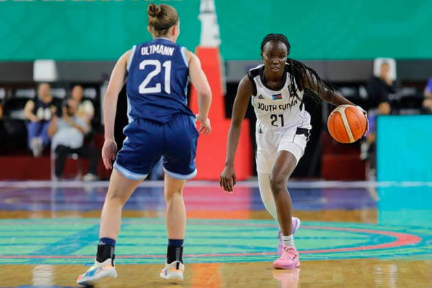 FIBA Women s Olympic Pre-Qualifying Tournament 2026 - South Sudan vs Argentina Perina Leime (R) of South Sudan vies for the ball with Olivia Oltmann of Argentina during the Group A game of the FIBA Women s Olympic Pre-Qualifying Tournament 2026 between South Sudan and Argentina in Guadalajara, Mexico, 18 August 2026. GUADALAJARA Mexico  Copyright: xFRANCISCOxGUASCOx