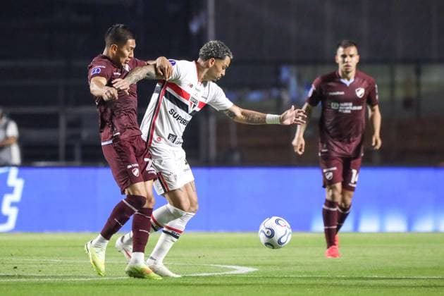 Sao Paulo and Bolivar in the round of 16 of the Copa Sudamericana. Luciano of Sao Paulo during the match against Bolivar for the second leg of the round of 16 of the Copa Sudamericana, at the Morumbi stadium, south of Sao Paulo, this Tuesday, August 18, 2026 Sao Paulo Sao Paulo Brasil Copyright: xMarinaxUezimax