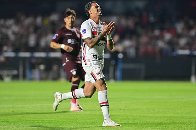 Cicero Pompeu de Toledo Sao Paulo, (SP) - 08 18 2026 - SPORTS Copa Sudamericana: SAO PAULO X BOLIVAR - , during the match between Sao Paulo x Bolivar, valid for the second leg of the round of 16 of the Copa Sudamericana, held at the Morumbi stadium, in Sao Paulo, on the night of Tuesday, 18 (Photo: Eduardo Carmim Photo Premium SPP) 30930 (Eduardo Carmim SPP)  Copyright: xEduardoxCarmimx xSPPx spp-en-EdCa-copa_sul_americana_sao_paulo_bolivar_bol_498126