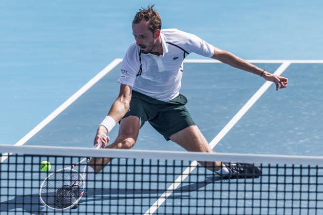 August 18, 2026, Mason, Ohio, U.S: Daniil Medvedev (RUS) reaches for a shot at the net during TuesdayÃ¢â‚¬â ¢s third round at the Cincinnati Open at the Lindner Family Tennis Center , Mason, Oh. Tennis 2026 - Cincinnati Open ATP, Tennis Herren  - ZUMAs304 20260818_zaf_s304_028 Copyright: xScottxStuartx