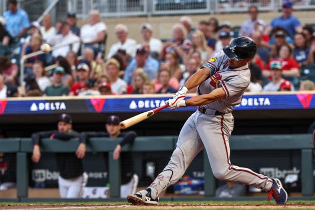 August 18th, 2026: Atlanta Braves designated hitter Drake Baldwin (30) hits a solo home run in the sixth inning against the Minnesota Twins during a MLB, Baseball Herren, USA Baseball game between the Atlanta Braves and the Minnesota Twins at Target Field in Minneapolis, Minnesota. CSM Minneapolis USA - ZUMAc04_ 20260818_zma_c04_008 Copyright: xStevenxGarciax