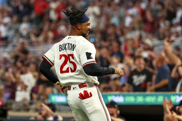 August 18th, 2026: Minnesota Twins center fielder Byron Buxton (25) celebrates after scoring on a two-run RBI double hit by Minnesota Twins catcher Ryan Jeffers (27)(not pictured) in the eighth inning during a MLB, Baseball Herren, USA Baseball game between the Atlanta Braves and the Minnesota Twins at Target Field in Minneapolis, Minnesota. CSM MLB 2026: Braves Vs Twins AUG 18  - ZUMAc04_ 20260818_zma_c04_009 Copyright: xStevenxGarciax