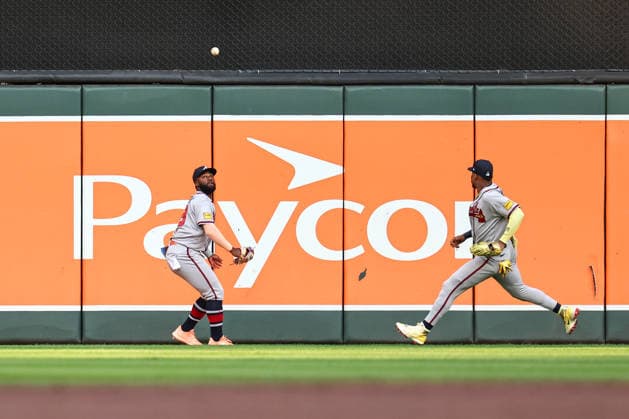 August 18th, 2026: Atlanta Braves center fielder Michael Harris II (23) watches the ball after bouncing against the outfield wall for a double by Minnesota Twins catcher Ryan Jeffers (27) against the Minnesota Twins in the first inning during a MLB, Baseball Herren, USA Baseball game between the Atlanta Braves and the Minnesota Twins at Target Field in Minneapolis, Minnesota. CSM Minneapolis USA - ZUMAc04_ 20260818_zma_c04_014 Copyright: xStevenxGarciax
