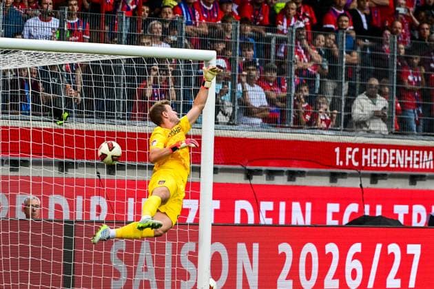 18.08.2026, GER, Fußball, Herren, FSP, 1. FC Heidenheim vs FC Bayern München Thomas Dähne (Heidenheim, 33), Tor zum 1:1 per Freistoss von Felipe Chavez (Bayern Muenchen, 32) Heidenheim Voith-Arena Baden-Württemberg Deutschland *** August 18, 2026, GER, Soccer, Men s, FSP, 1 FC Heidenheim vs. FC Bayern Munich Thomas Dähne (Heidenheim, 33) scored the 1-1 goal on a free kick by Felipe Chavez (Bayern Munich, 32) at the Heidenheim Voith Arena in Baden-Württemberg, Germany Copyright: xNordphotox xHafnerx