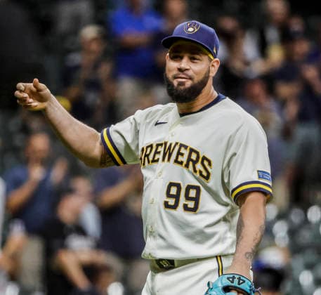 Milwaukee Brewers catcher Gary Sanchez reacts afte pitching the final out in the ninth inning of the MLB, Baseball Herren, USA game between the Seattle Mariners and the Milwaukee Brewers at American Family Field in Milwaukee, Wisconsin on Tuesday, August 18, 2026. The Brewers shut out the Mariners 22-0.  MIL20260818840 TANNENxMAURY