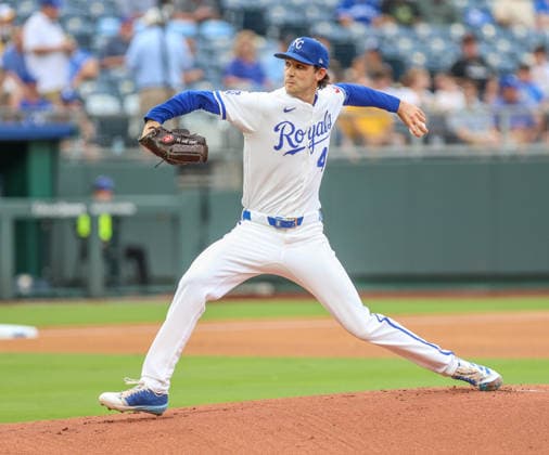 AUG 18, 2026: Kansas City Royals relief pitcher Daniel Lynch IV (41) throws a pitch in the 1st inning against the Athletics at Kauffman Stadium Kansas City, MO. CSM Kansas City United States - ZUMAc04_ 20260818_zma_c04_132 Copyright: xRomanxPunox