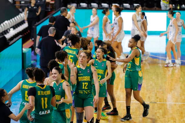 FIBA Women s Olympic Pre-Qualifying Tournament 2026 - New Zealand vs Brazil Players of Brazil celebrate after winning a Group A basketball game of the FIBA Women s Basketball World Cup 2026 Pre-Qualifying Tournament between New Zealand and Brazil at the Arena Astros in Guadalajara, Mexico, 18 August 2026. GUADALAJARA Mexico  Copyright: xFRANCISCOxGUASCOx