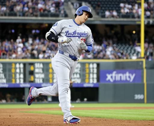 Baseball: Dodgers vs. Rockies Los Angeles Dodgers designated hitter Shohei Ohtani rounds the bases after hitting a two-run home run, his 30th of the season, in the third inning of a baseball game against the Colorado Rockies at Coors Field in Denver, Colorado, on Aug. 18, 2026.  A14AA0005626213P