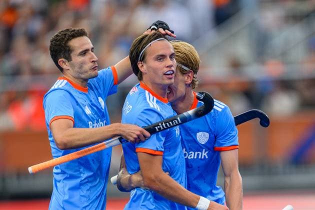 AMSTELVEEN, 18-08-2026, Wagener Stadion, FIH Hockey World Cup 2026 Men, 2026. Jonas de Geus, Duco Telgenkamp and Joep de Mol celebrating the goal scored during the game Argentina - Netherlands (men). Argentina - Netherlands (men)  x205844061x Copyright: