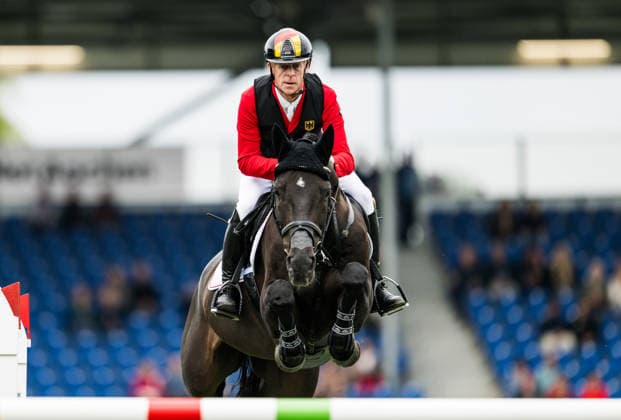 260819 Marcus Ehning of Germany with horse Coolio compete in the team and individual jumping qualifier round one during day 9 of the 2026 FEI World Championships on August 19, 2026 in Aachen. Photo: Emma Wallskog BILDBYRAN kod EW EW0689 ridsport equestrian rid-vm 2026 2026 fei world championships bbeng ridsport-vm hoppning jumping *** August 19, 2026: Marcus Ehning of Germany, riding Coolio, competes in the first round of the team and individual show jumping qualifiers on Day 9 of the 2026 FEI World Championships, 2026 in Aachen. Photo by Emma Wallskog, BILDBYRAN, code EW EW0689. equestrian sports, 2026 World Championships, 2026 FEI World Championships, BBENG, equestrian sports, World Championships, show jumping  Copyright: EMMAxWALLSKOG BB260819EW011