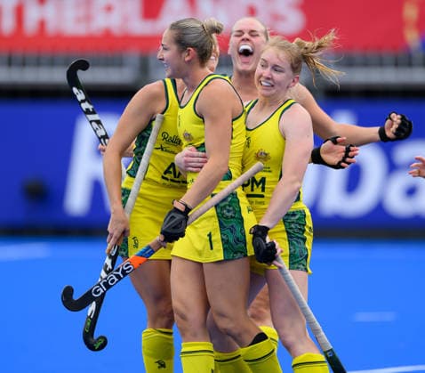 Hockey World Cup Day Five Claire Colwill of Australia Women (Hockeyroos) celebrates scoring from a penalty corner to put her side 3-2 ahead during the Pool A match between Australia and Chile in the 2026 FIH Hockey World Cup at Wagener Stadium, Amstelveen 19 08 2026 UK Newspapers OUT Copyright: xGraemexWilcocksonx FIL-23795-0006
