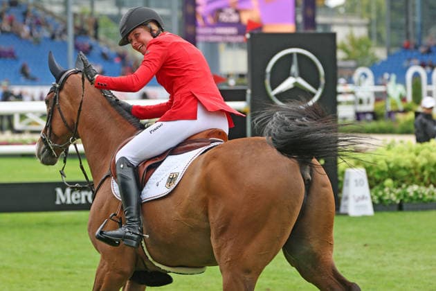 Sophie Hinners (GER, Deutschland) mit Pferd Iron Dames Singclair mit perfekten Ritt, 0 Fehler und zwischenzeitige Führung im 1 Springen der WM, Jubel, Emotion , Springen, FEI Jumping World Championship, WM, Weltmeisterschaft , Turkish Airlines-Prize, Einzel und Teamwertung, Jumping , AACHEN - FEI World Championships 2026, Weltfest des Pferdesports, Reitsport Weltmeisterschaft 2026, Aachen 2026, Welcome Home 2026, Aachener Soers, 11. bis 23. August 2026, Reitsport, 19.08.2026, Aachen Aachener Soers Deutschland *** Sophie Hinners (GER, Germany), riding Iron Dames Singclair, delivered a perfect ride with zero faults and briefly took the lead in the first jumping competition of the World Championships, Jubilation, Emotion, Jumping, FEI Jumping World Championship, Turkish Airlines Prize, Individual and Team Competitions, Jumping, AACHEN FEI World Championships 2026, World Equestrian Festival, 2026 World Equestrian Games, Aachen 2026, Welcome Home 2026, Aachen Soers, August 11–23, 2026, Equestrian Sports, August 19, 2026, Aachen Soers, Germany