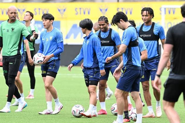 STVV s players pictured in action during a training session of Belgian soccer team Sint-Truidense V.V., Wednesday 19 August 2026 in Sint-Truiden, in preparations of the first leg of the play-off round for the UEFA Europa League league phase, against Cypriot team AC Omonoia Nicosia. JILLxDELSAUX  x183761475x