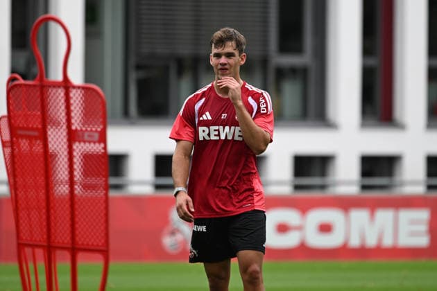 19.08.2026, xophax, Fussball 1.Bundesliga, 1.FC Koeln Geissbockheim , Gbh , Trainingsplätze, Training, Platz 1. Mannschaft hat frei, Trainingsfrei. Neuzugang Thijs Dallinga (1.FC Köln ) trainiert allein mit Leif Frach. Köln *** August 19, 2026, xophax, Soccer, Bundesliga 1, 1. FC Köln Geissbockheim, Gbh, Training Fields, Practice, Field 1: Team has the day off, No practice; New signing Thijs Dallinga of 1. FC Köln trains alone with Leif Frach in Cologne