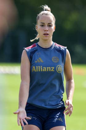Giulia Gwinn (FC Bayern Muenchen, 07), GER, FC Bayern Muenchen Frauen Training, Fussball, Google Pixel Frauen-Bundesliga, Saison 2026 2027, 19.08.2026, GER, FC Bayern Muenchen Frauen Training, Fussball, Google Pixel Frauen-Bundesliga, Saison 2026 2027, 19.08.2026 Muenchen *** Giulia Gwinn, FC Bayern Munich, 07, GER, FC Bayern Munich Women s Training, Soccer, Google Pixel Women s Bundesliga, 2026–2027 Season, August 19, 2026, GER, FC Bayern Munich Women s Training, Soccer, Google Pixel Women s Bundesliga, 2026–2027 Season, August 19, 2026, Munich Copyright: xEibner-Pressefoto JennixMaulx EP_JML