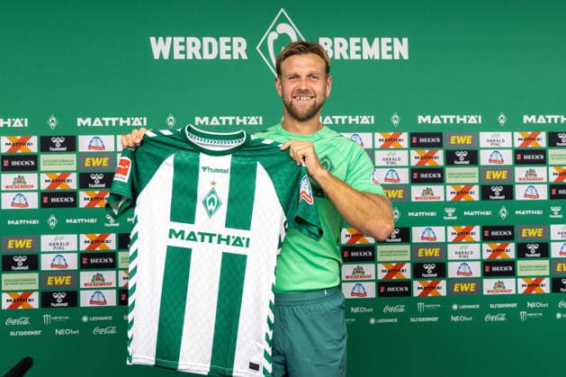 19.08.2026, GER, Fußball, Herren, 1. Bundesliga, Saison 2026 2027, Spielervorstellung, SV Werder Bremen Niclas Füllkrug ( Werder Bremen, 10) wird im Rahmen einer Pressekonferenz vorgestellt, Bremen Weserstadion Bremen Deutschland *** August 19, 2026, Germany, Soccer, Men s, Bundesliga 1, 2026–2027 Season, Player Introduction, SV Werder Bremen s Niclas Füllkrug (No. 10) is introduced at a press conference at the Weserstadion in Bremen, Germany Copyright: xNordphotox xMaasx